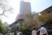 SGB vs Sensex:在黄金债券赎回之前，谁更亮? 