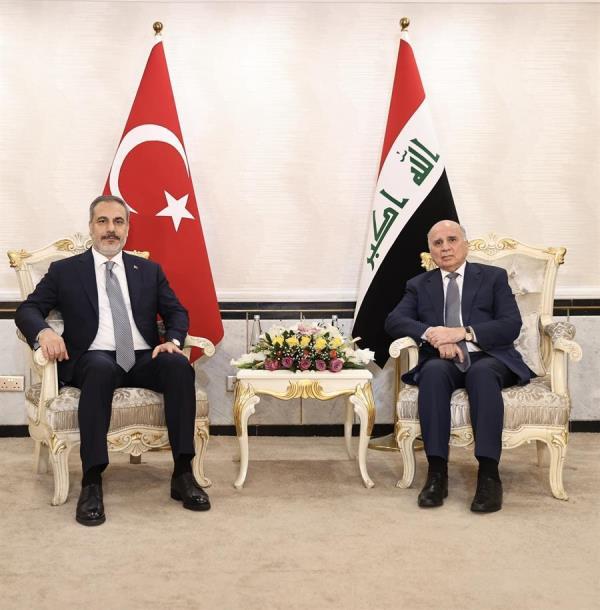 Turkish FM holds talks with Iraqi counterpart in Baghdad